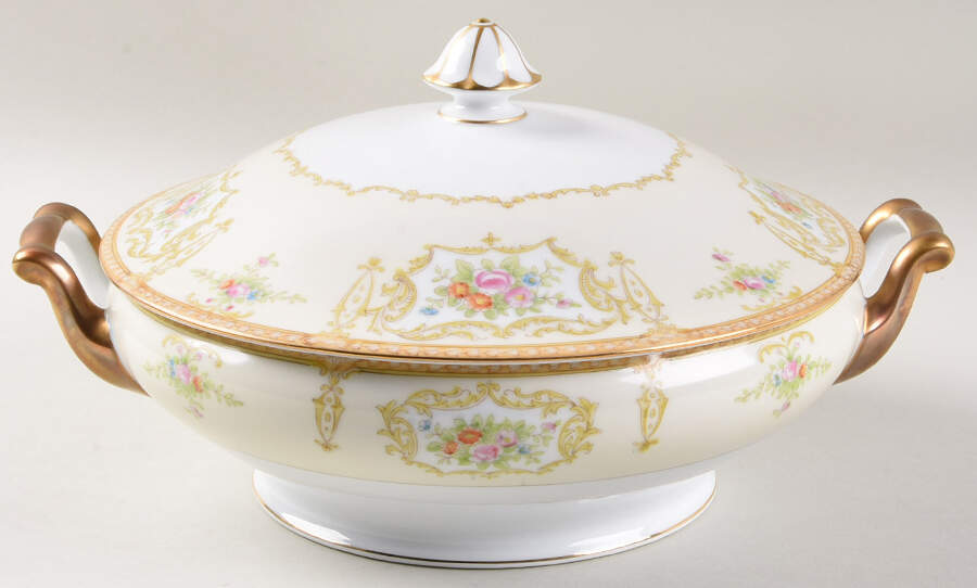N252 Round Covered Vegetable by Noritake-1