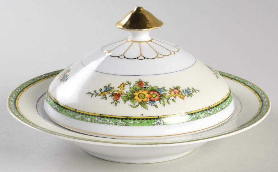 N292 Round Covered Butter with Strainer by Noritake-1