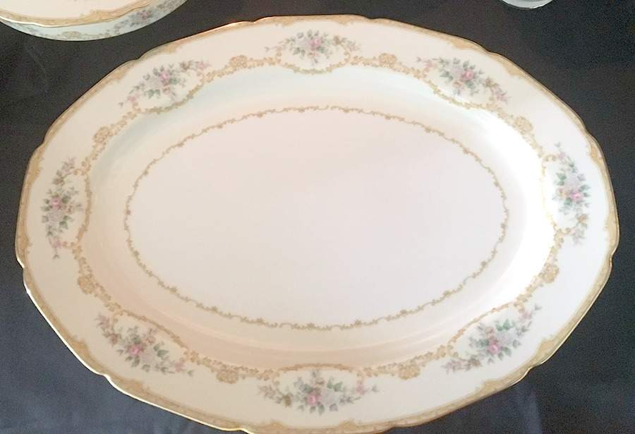 N293 16" Oval Serving Platter by Noritake-1