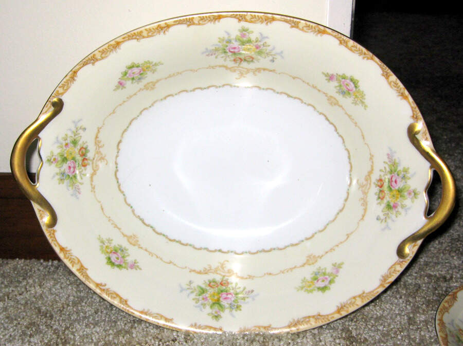 N309 12" Oval Serving Platter by Noritake-1