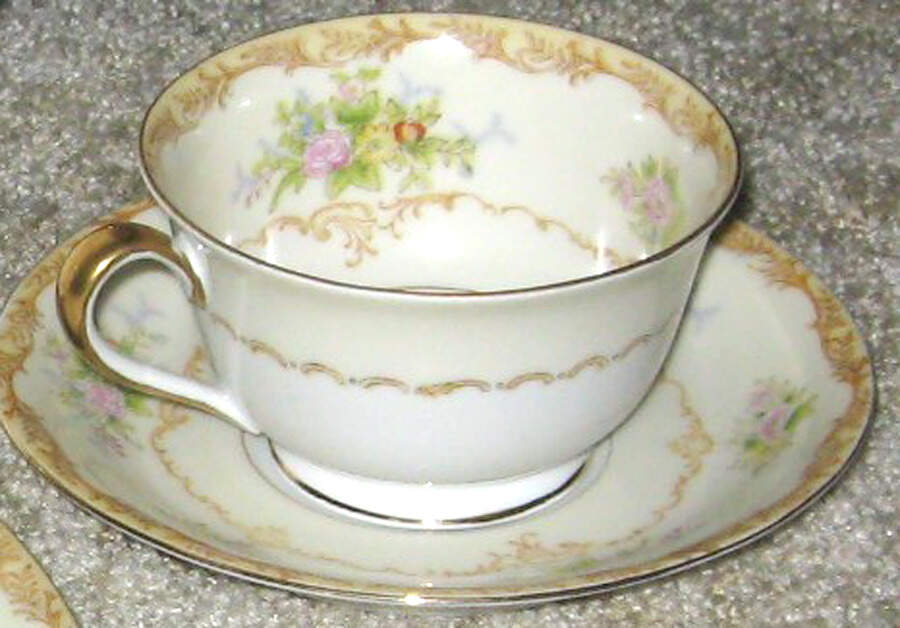 N309 Footed Cup & Saucer Set by Noritake-1