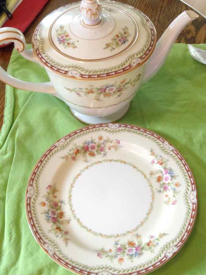 N346 Teapot & Lid by Noritake-1