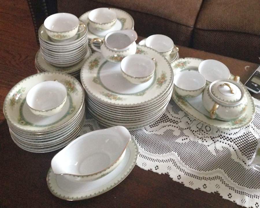 N359 Dinner Plate by Noritake-1