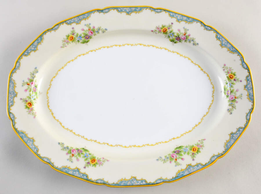 N37 16" Oval Serving Platter by Noritake-1