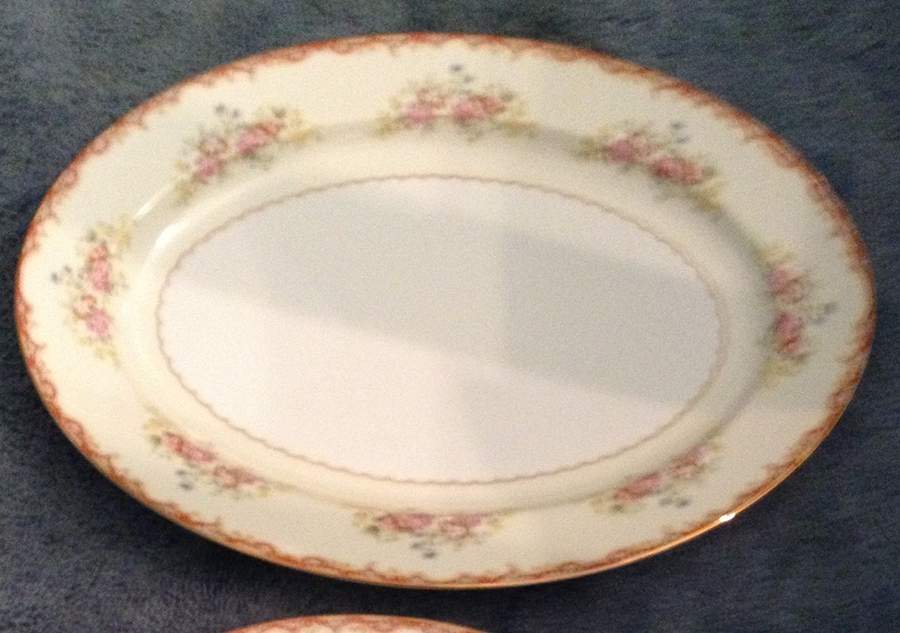 N393 12" Oval Serving Platter by Noritake-1