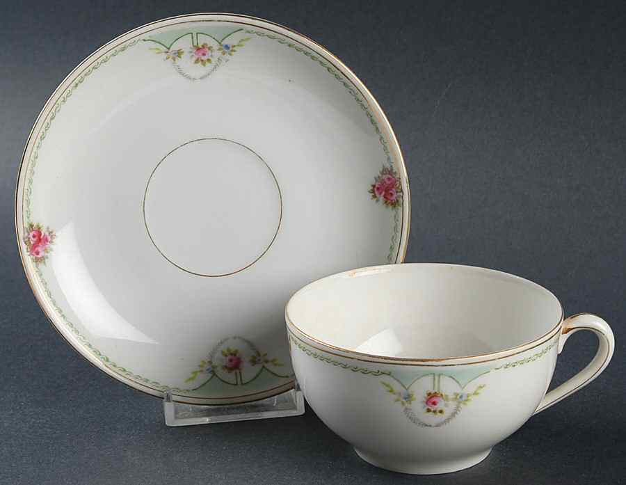 N41 Flat Cup & Saucer Set by Noritake-1