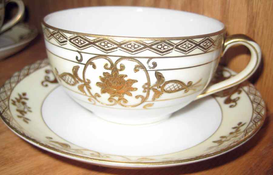 N417 Flat Cup & Saucer Set by Noritake-1
