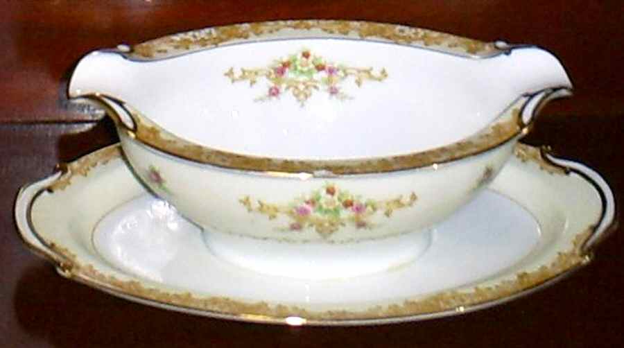 N421 Gravy Boat with Attached Underplate by Noritake-1
