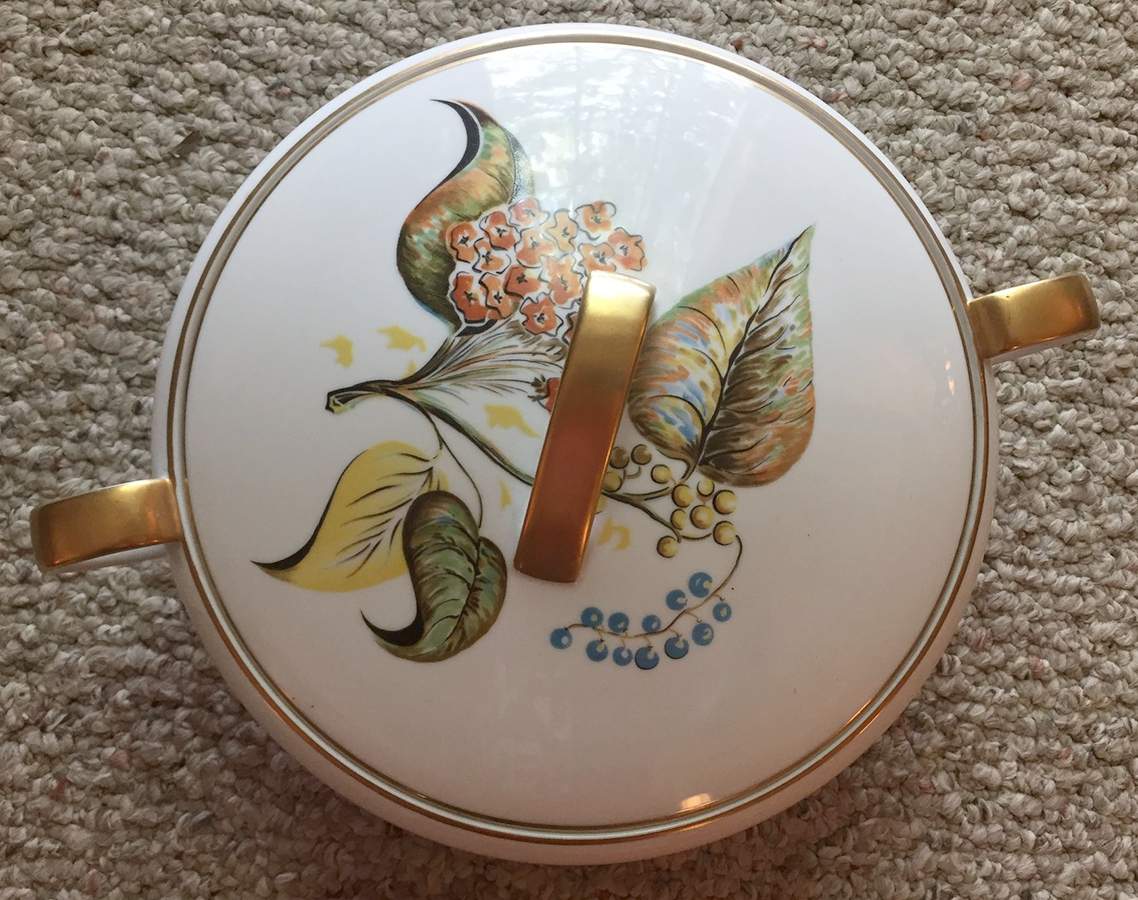 N425 Round Covered Vegetable by Noritake-1