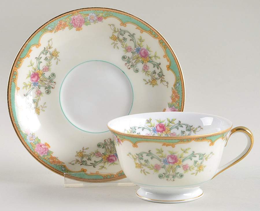 N454 Footed Cup & Saucer Set by Noritake-1