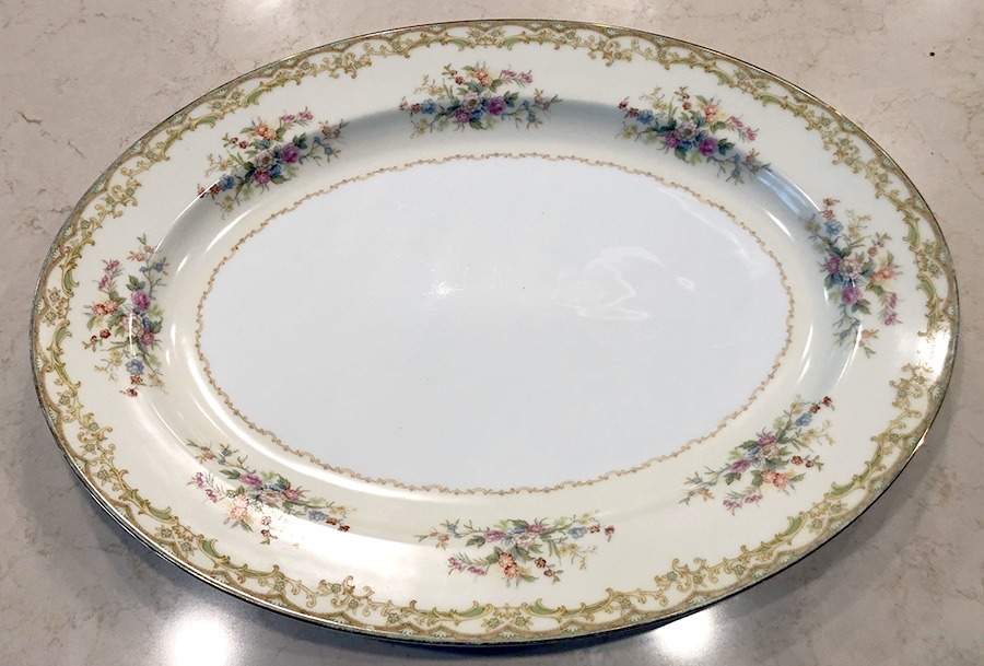 N46 16" Oval Serving Platter by Noritake-1