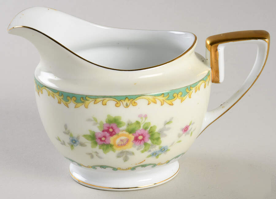 N472 Creamer by Noritake-1