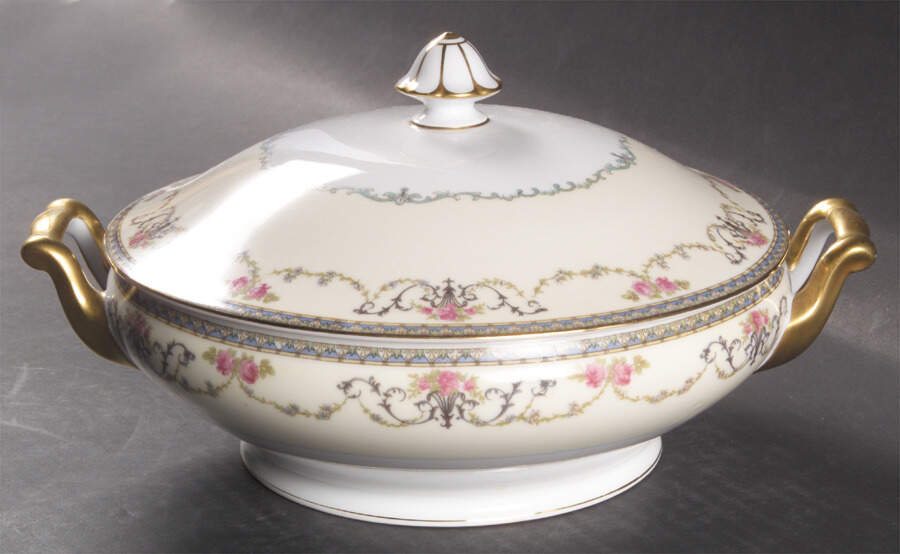 N483 Round Covered Vegetable by Noritake-1