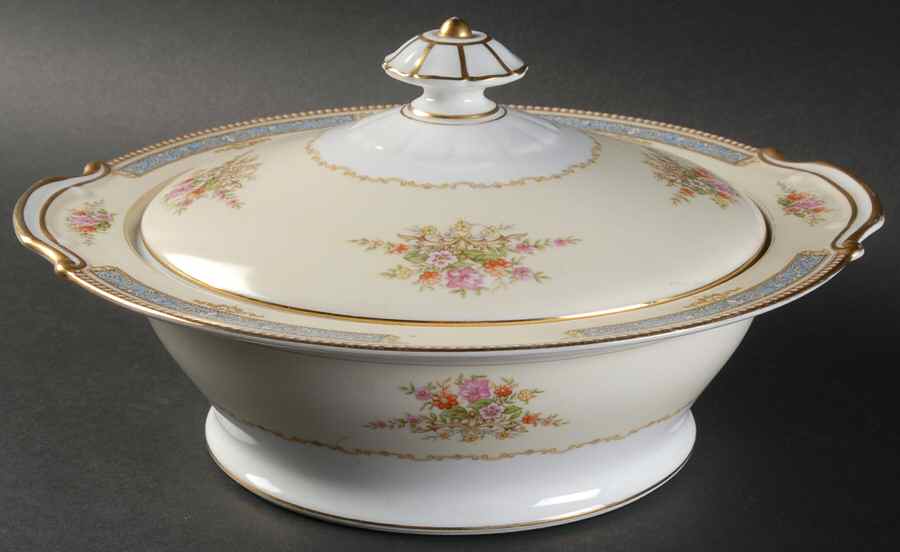 N484 Round Covered Vegetable by Noritake-1