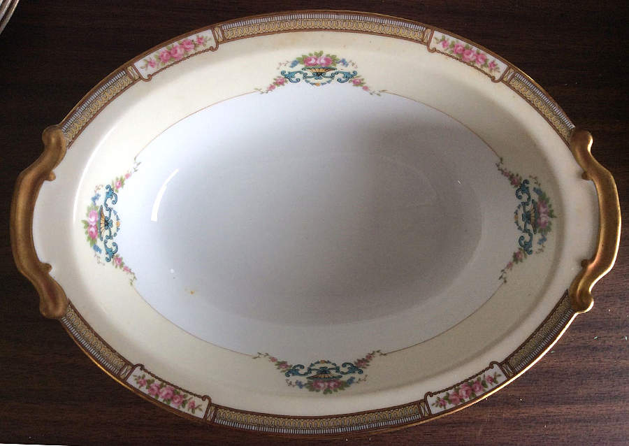 N528 10" Oval Vegetable Bowl by Noritake-1