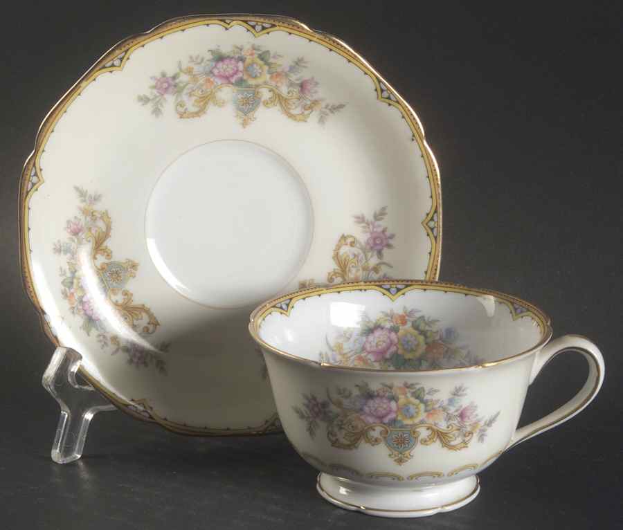N553 Footed Cup & Saucer Set by Noritake-1