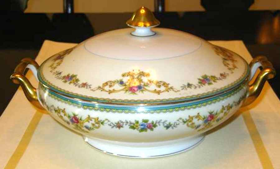 N557 Round Covered Vegetable by Noritake-1