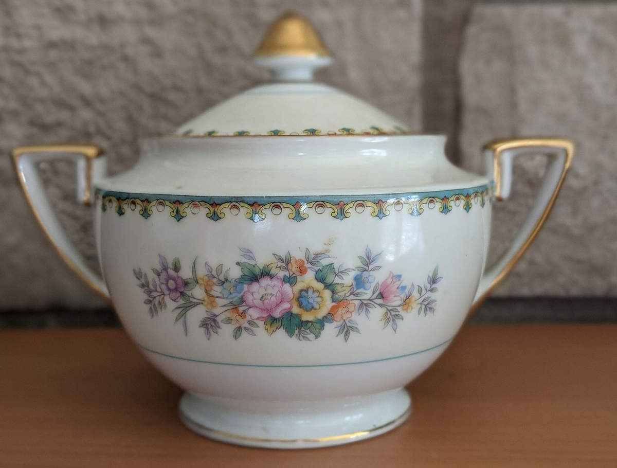 N565 Sugar Bowl & Lid by Noritake-1