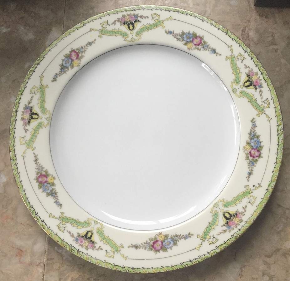 N578 Dinner Plate by Noritake-1