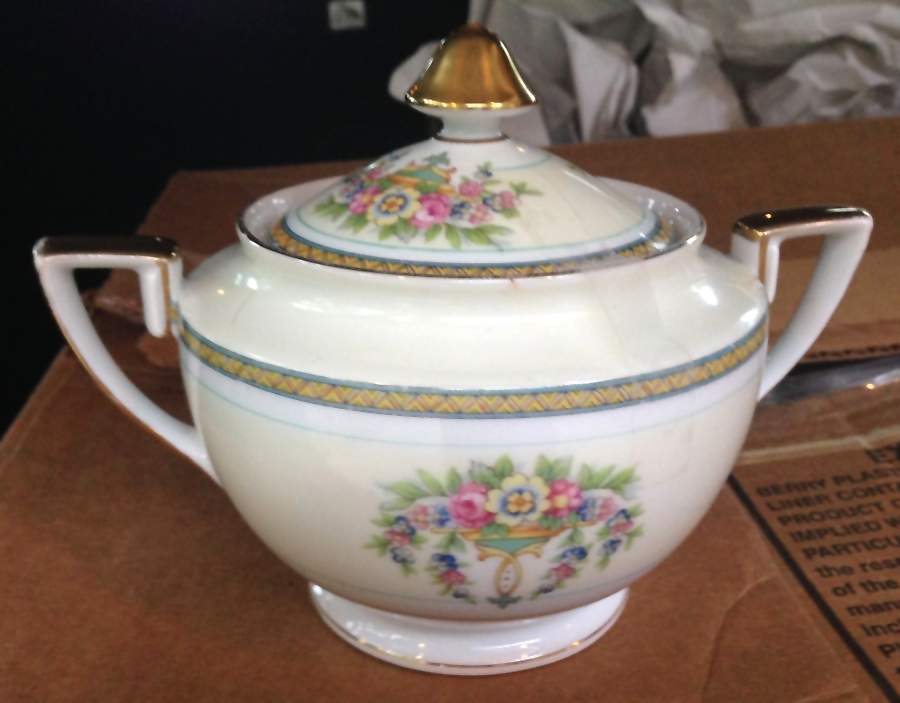 N580 Sugar Bowl & Lid by Noritake-1