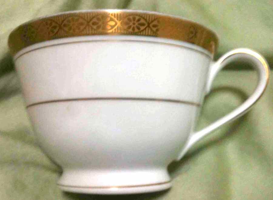 N639 Footed Cup by Noritake-1