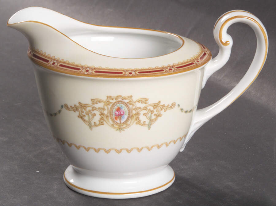 N662 Creamer by Noritake-1