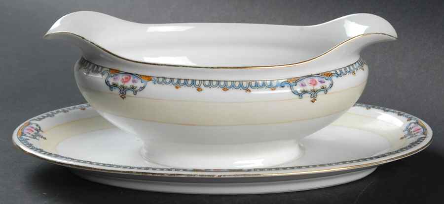 N675 Gravy Boat with Attached Underplate by Noritake-1