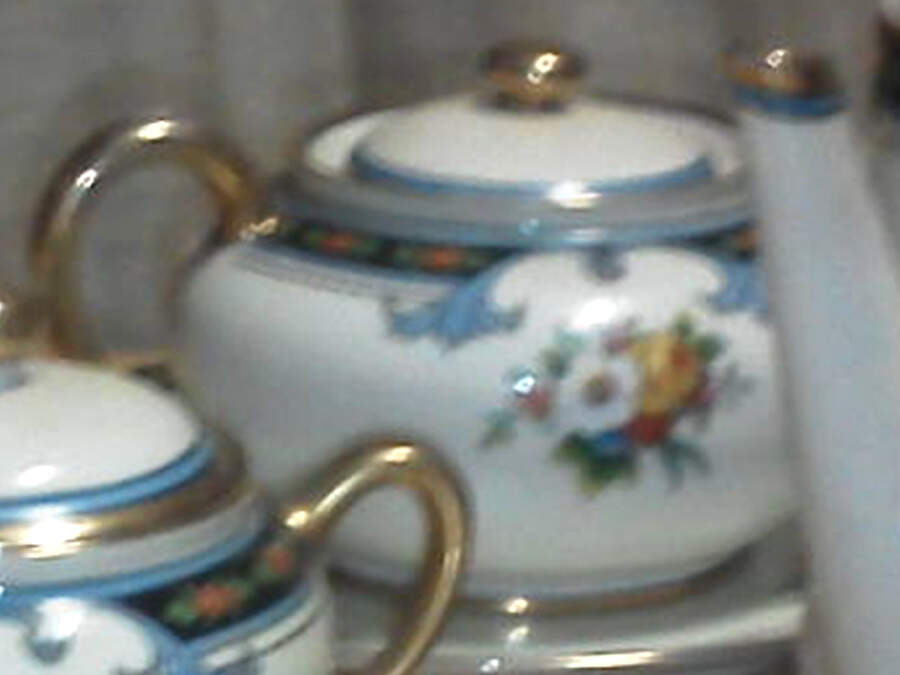 N678 Mini Teapot & Lid by Noritake-1