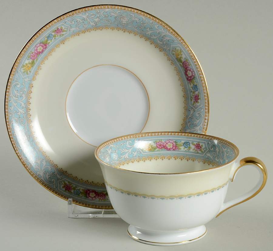N681 Footed Cup & Saucer Set by Noritake-1