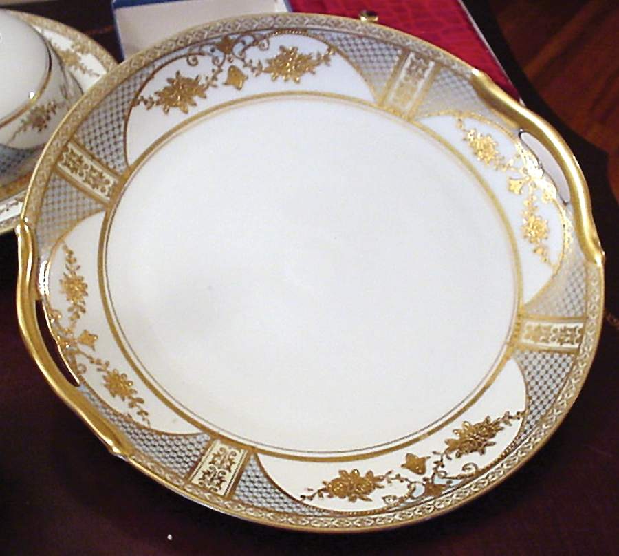 N699 Handled Cake Plate by Noritake-1