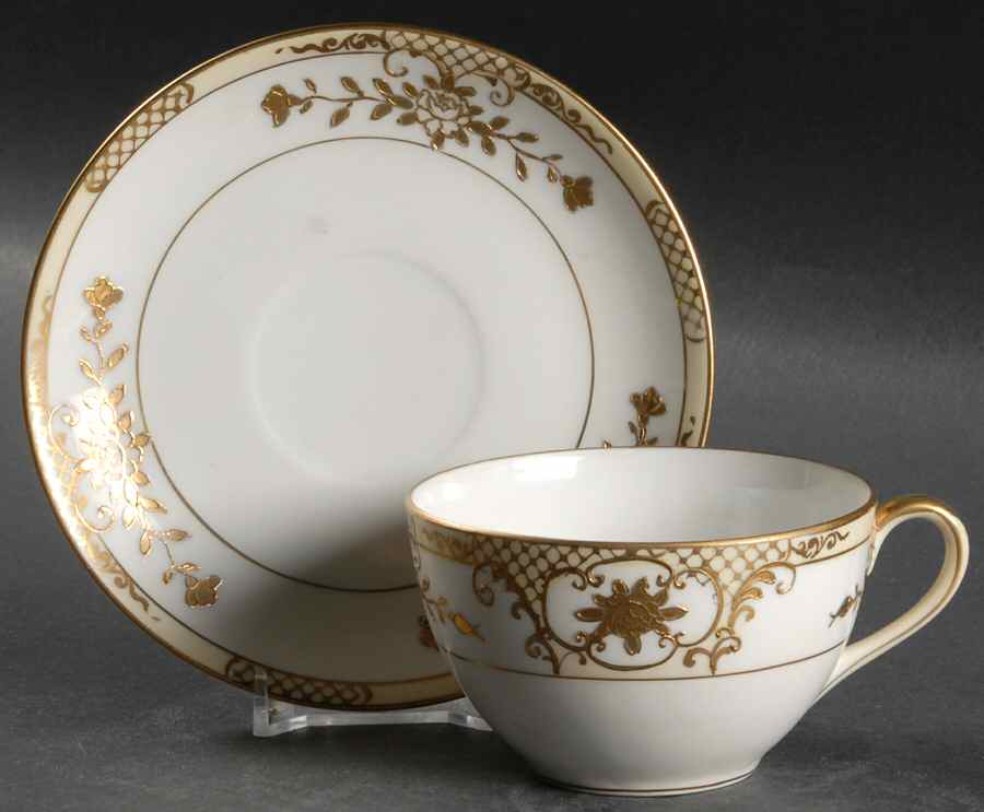 N697 Flat Cup & Saucer Set by Noritake-1
