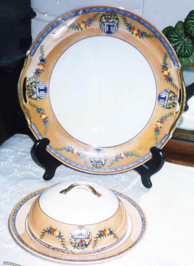 N719 Round Covered Butter by Noritake-1
