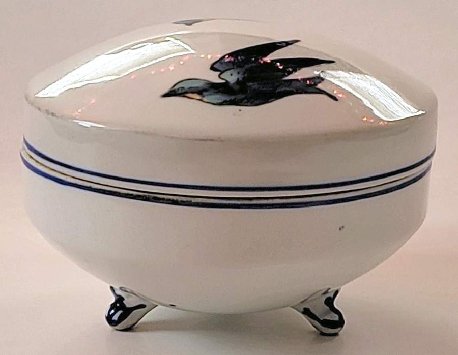 N734 Powder Box with Lid by Noritake-1
