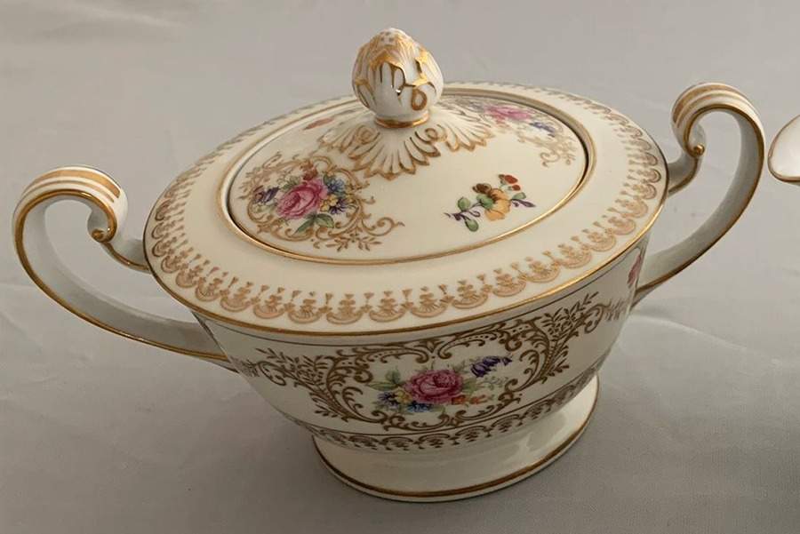 N742 Sugar Bowl & Lid by Noritake-1