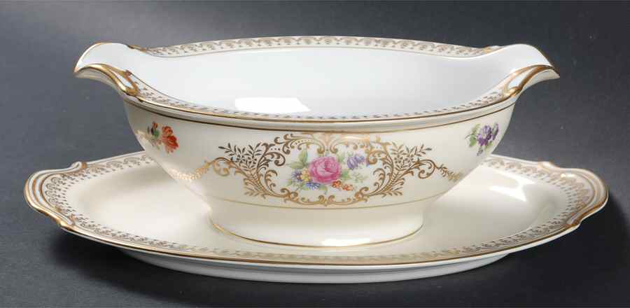 N742 Gravy Boat with Attached Underplate by Noritake-1