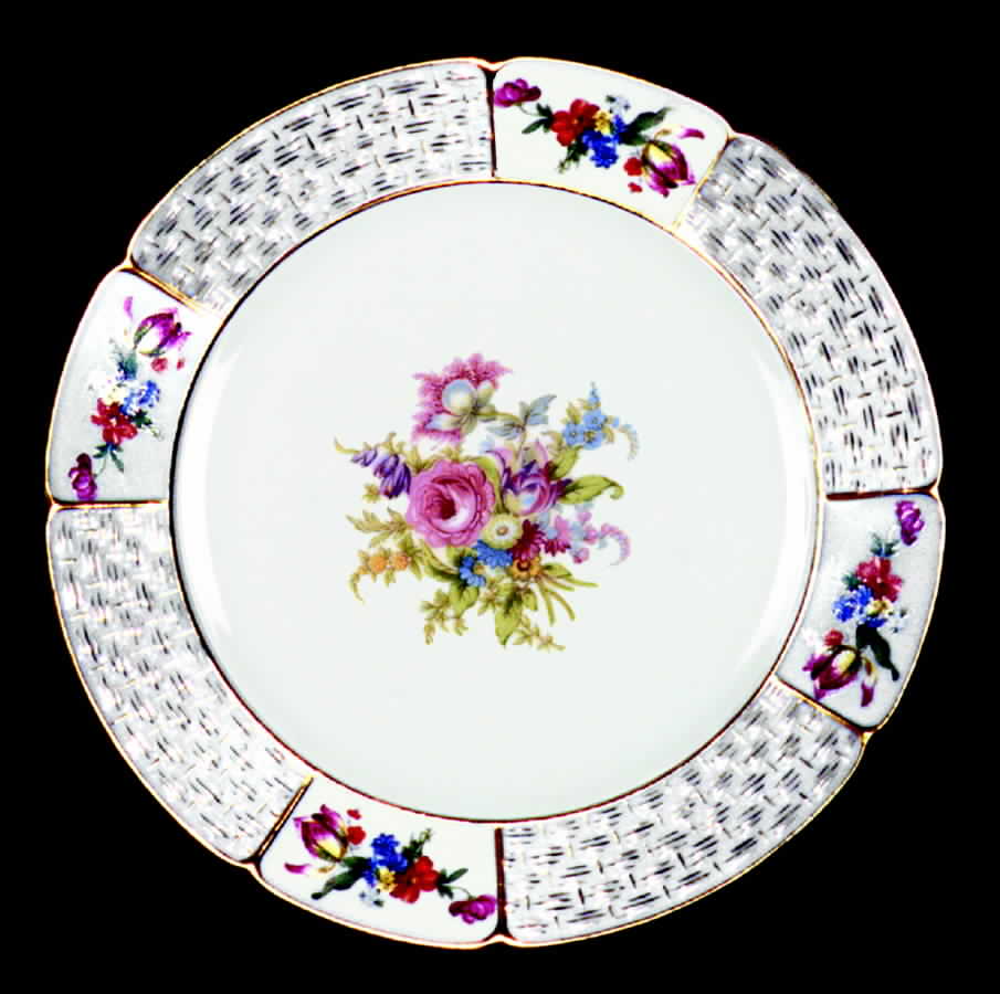 N751 Dinner Plate by Noritake-1