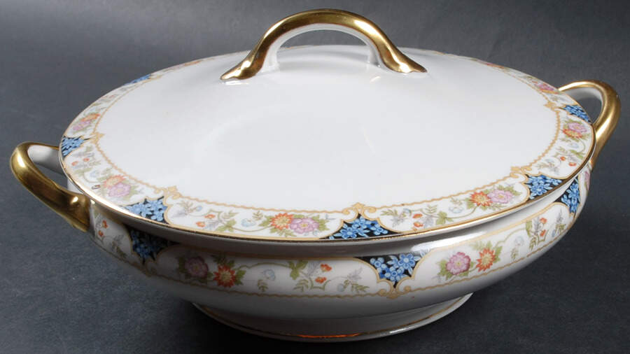 N813 Round Covered Vegetable by Noritake-1