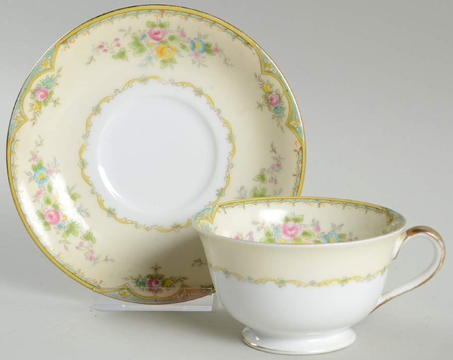 N871 Footed Cup & Saucer Set by Noritake-1