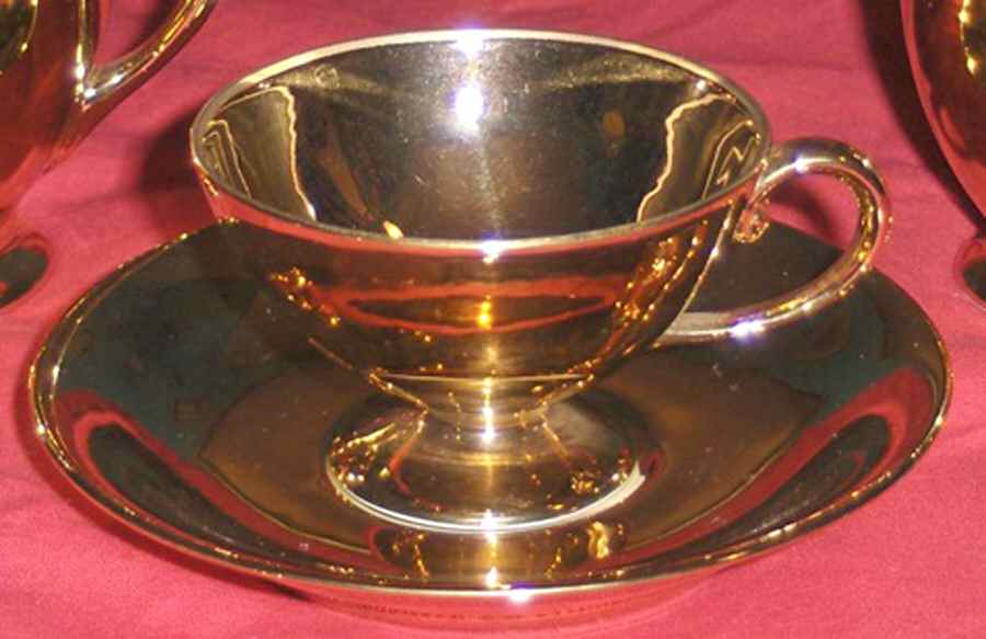 N876 Footed Cup & Saucer Set by Noritake-1