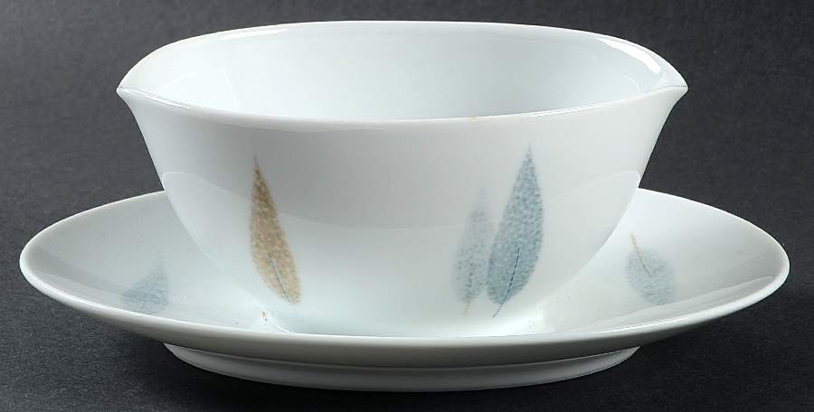 Namiki Gravy Boat with Attached Underplate by Noritake-1