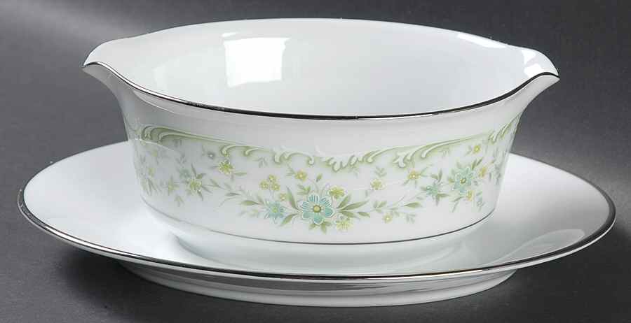 Nantes Gravy Boat with Attached Underplate by Noritake-1