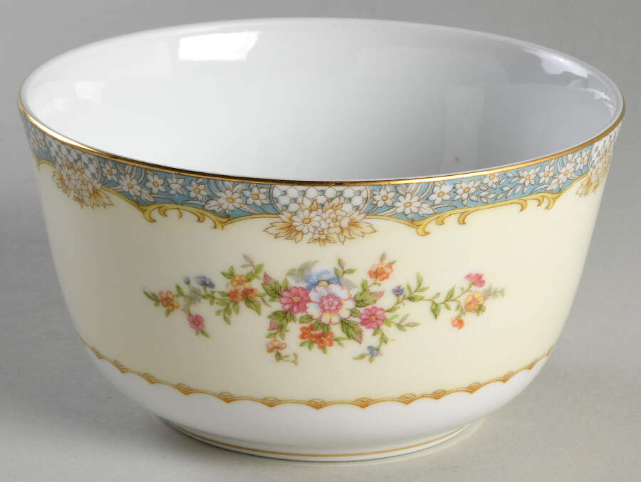 Naomi Cranberry Bowl by Noritake-1