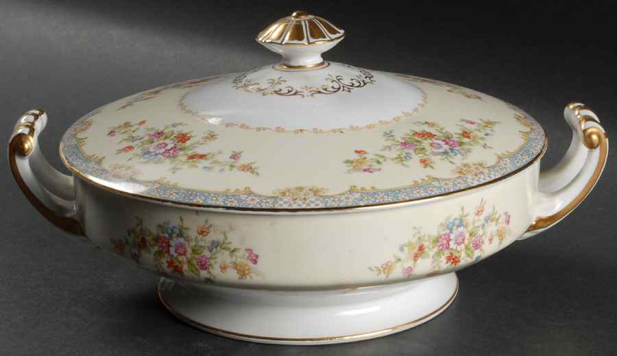 Naomi Round Covered Vegetable by Noritake-1