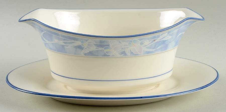 New Delight Gravy Boat with Attached Underplate by Noritake-1
