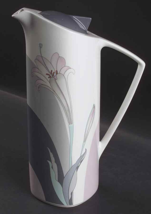 New Orleans Tea/Coffee Pot & Lid by Noritake-1