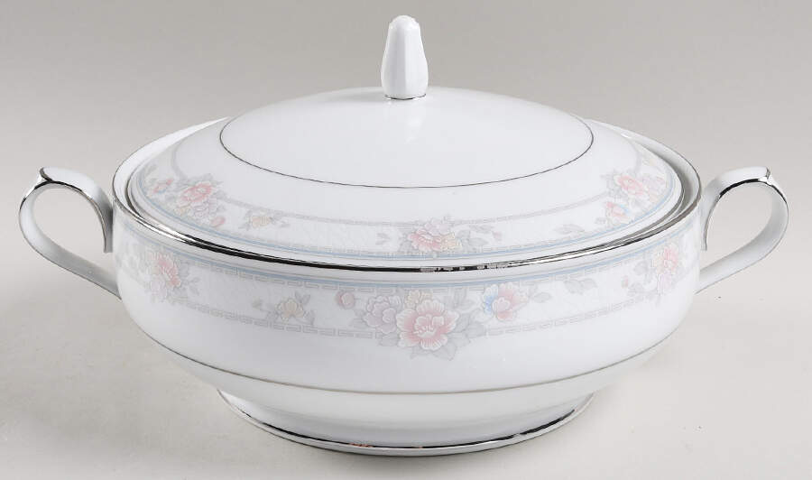 Newbury Round Covered Vegetable by Noritake-1
