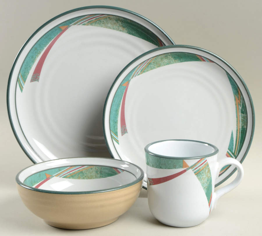 New West 32 Piece Estate Set by Noritake-1