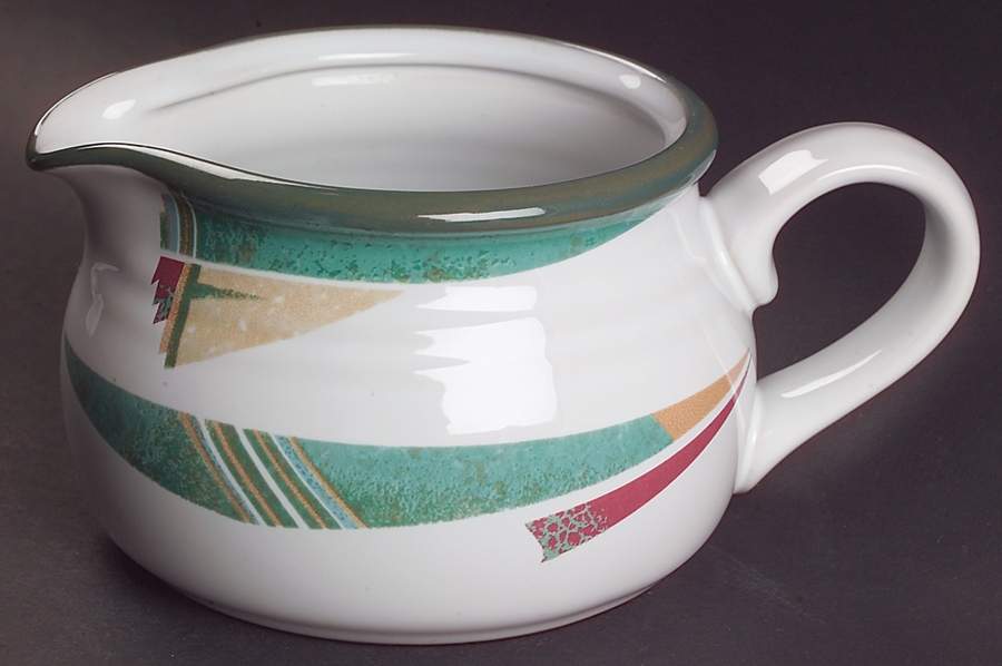 New West Round Gravy Boat by Noritake-1