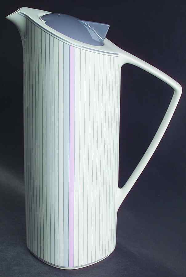 The New Yorker Tea/Coffee Pot & Lid by Noritake-1