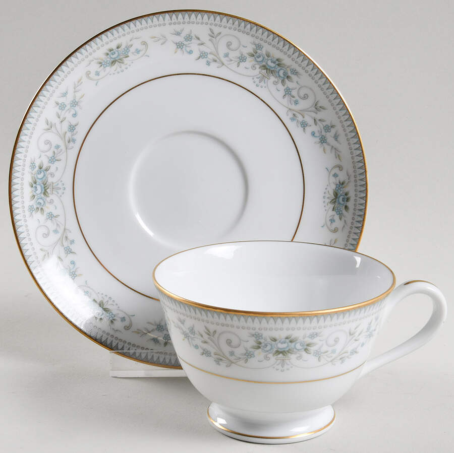 Noble Footed Cup & Saucer Set by Noritake-1